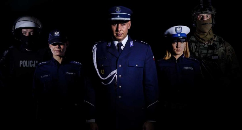 Maciej Ostrowski z chojnickiej policji brał udział w kręceniu spota