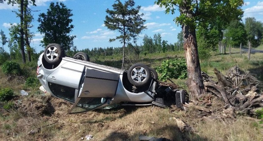 Skoda fabia dachowała w okolicach Rytla