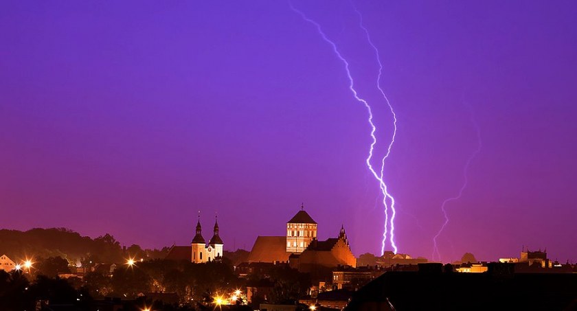 Dzisiaj w powiecie chojnickim mogą pojawić się burze. Nie wszędzie