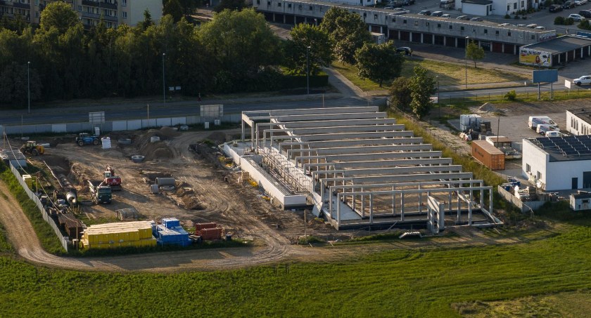 Sprawdź jak szybko idą prace przy budowie nowego Lidla