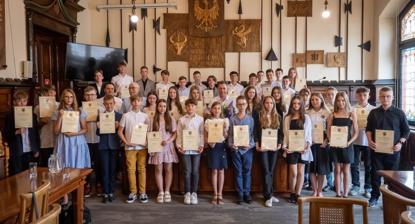 Nagrody burmistrza Chojnic dla uczniów miejskich szkół (FOTOGALERIA)