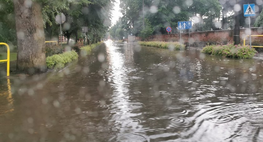 Popadało, ale nie jakoś szczególnie mocno. Ile spadło wody?