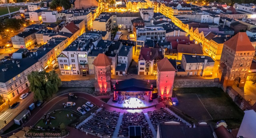 Będzie co robić w piątek. Fajny koncert w fosie