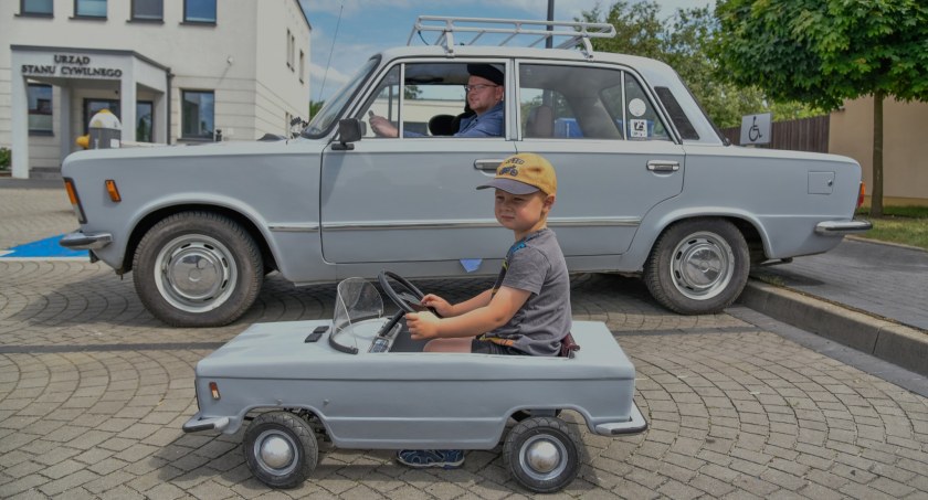 Brusy potrafią się bawić. Senioralny Piknik Retro