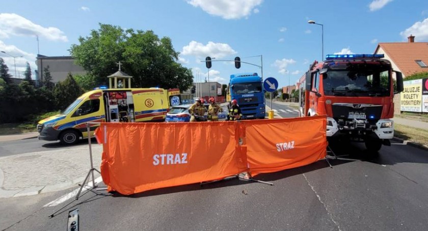 Rowerzystka potrącona na skrzyżowaniu Tucholskiej z Gdańską w Chojnicach nie żyje