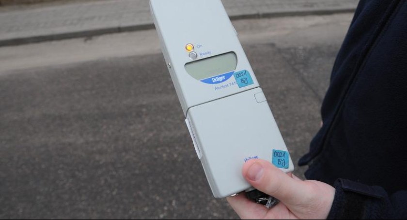 Chojnicka policja przestrzega: mandat wynosi za to minimum 2500 złotych!