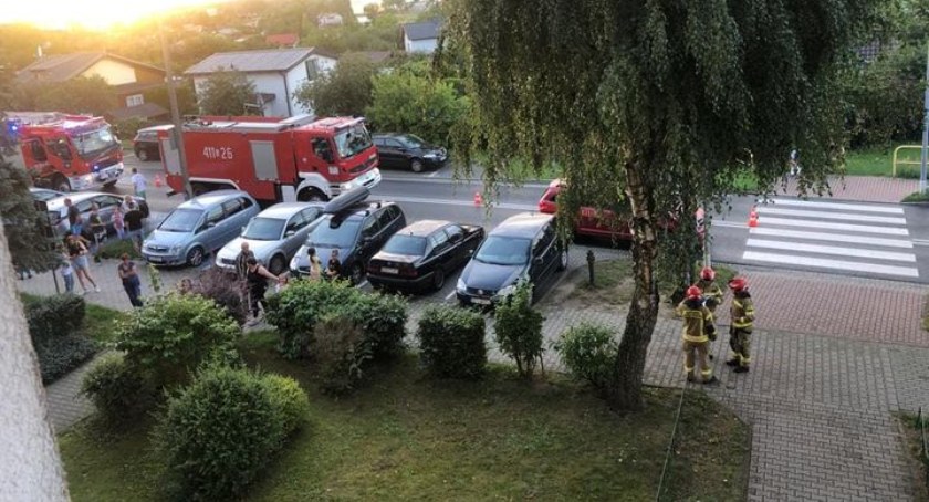 Pożar w mieszkaniu na Książąt Pomorskich ugasił mieszkaniec
