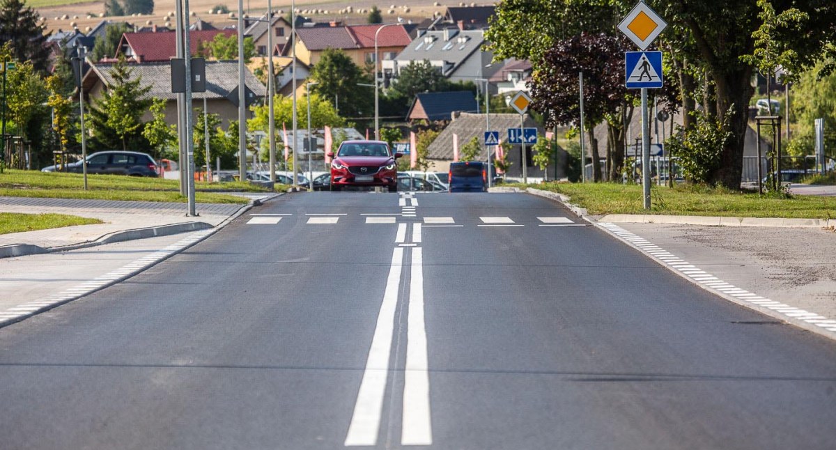 Drogowcy wymalowali pasy na ulicy Wyszyńskiego (FOTO) 