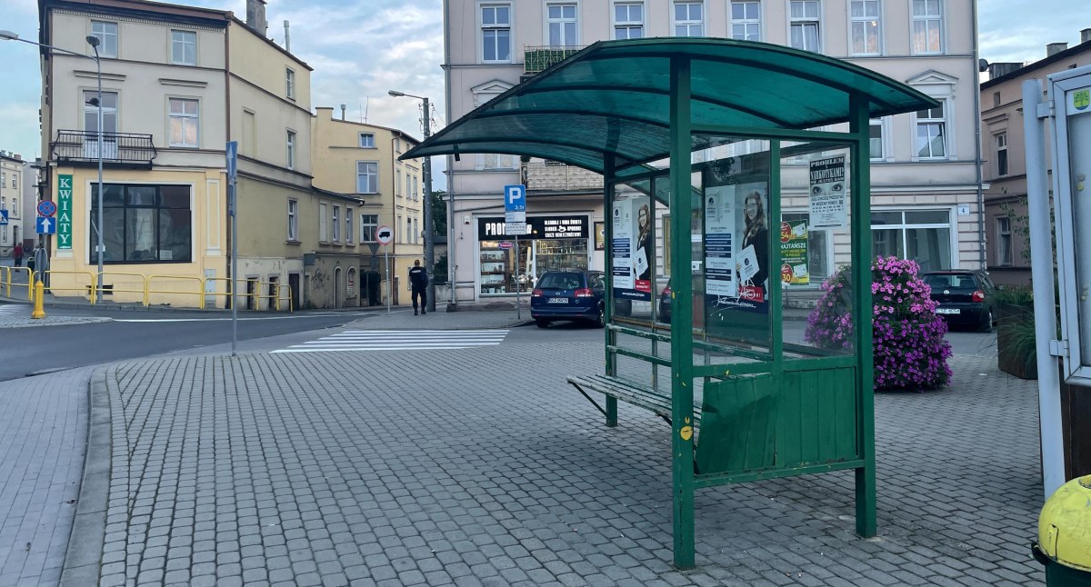 Wiaty autobusowe do wymiany. Najpilniej - przy Sukienników i placu Jagiellońskim
