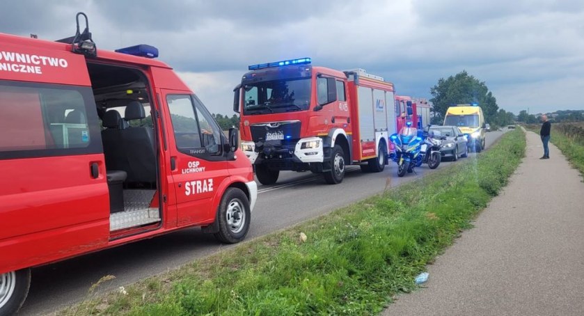 Dwie osoby spadły ze skutera w Angowicach