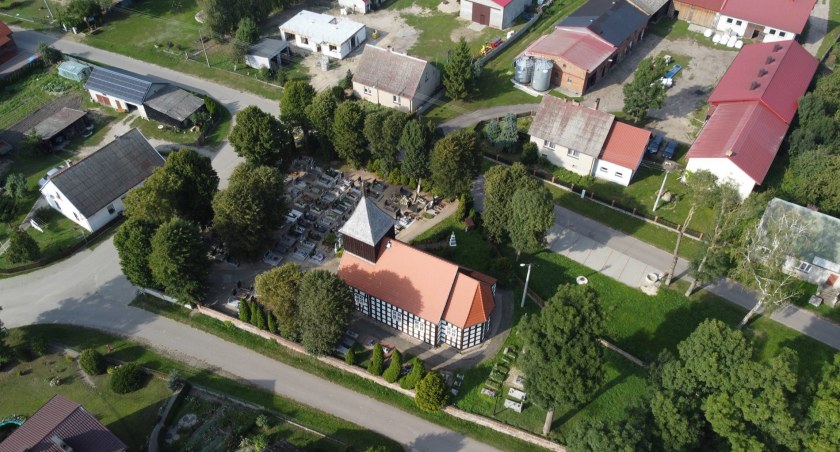 Ciechocin z lotu ptaka. Na granicy powiatu chojnickiego