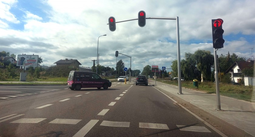 Uruchomiono kolejne światła na chojnickim skrzyżowaniu