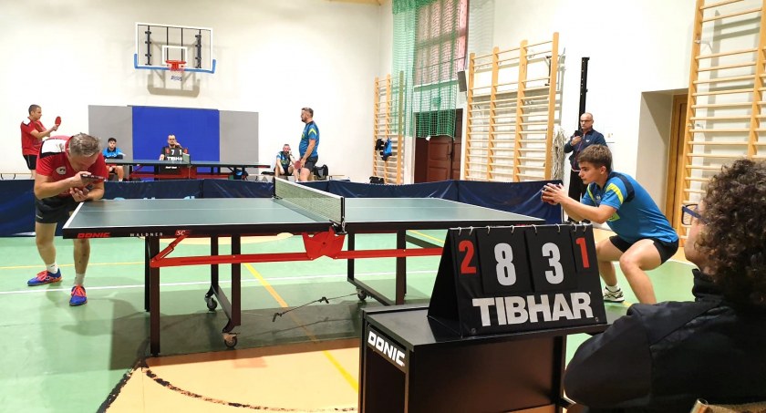 Ligowe inauguracje tenisistów stołowych TS Chojnice na 50 procent