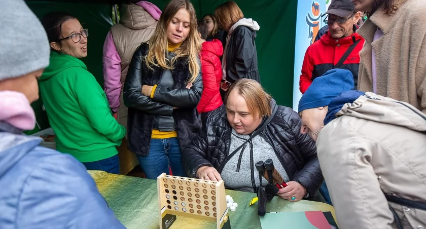 Na Starym Rynku w Chojnicach trwają obchody Światowego Dnia Zdrowia Psychicznego