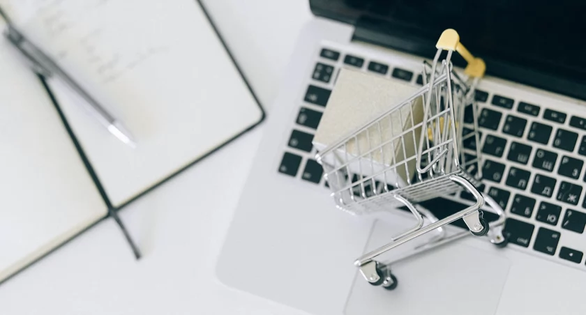 Outsourcing wysyłki zamówień ze sklepu internetowego - dlaczego warto z niego skorzystać?