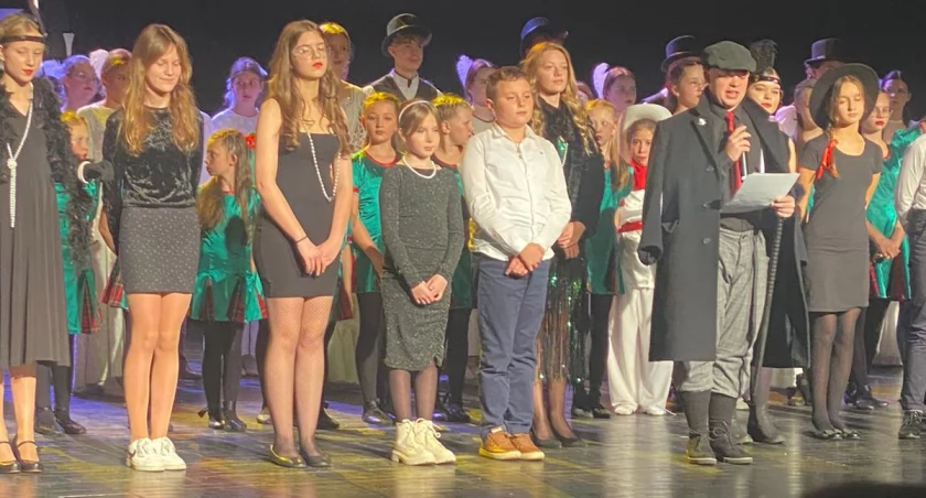 Oliwia Jażdżewska wygrywa w kategorii solista Konkurs Kawiarenki Piosenki Polskiej