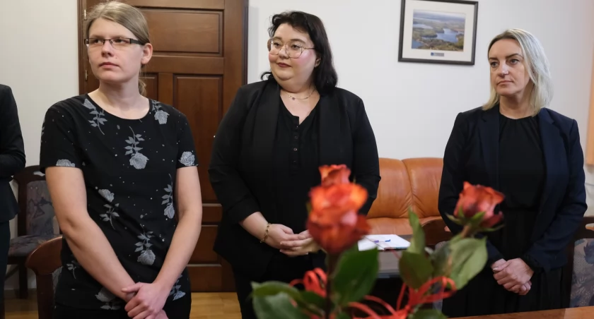 Trzy nauczycielki ze szkół powiatowych ze stopniem awansu zawodowego