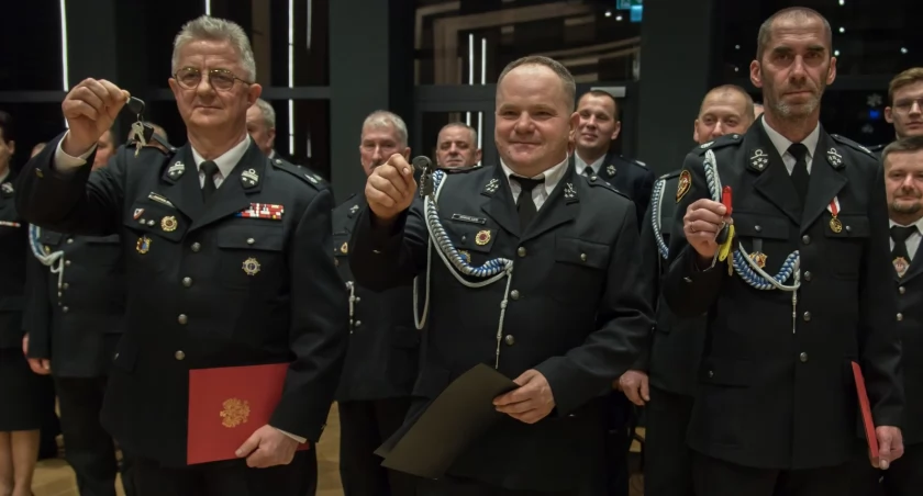 Nowe samochody dla straży w Leśnie, Zalesiu i Kosobudach