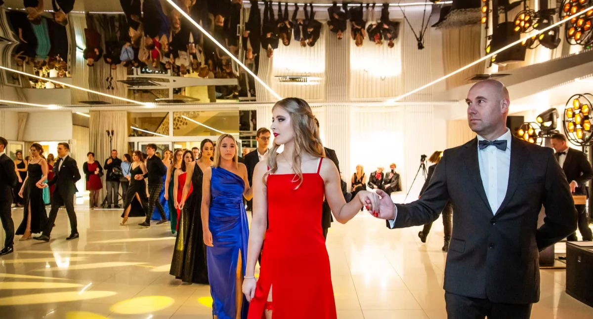 Studniówka II LO w Chojnicach (FOTOGALERIA)