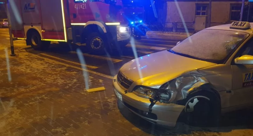 Wypadek na rogu Bytowskiej i Reymonta