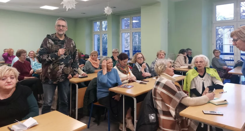 Argymir Iwicki z wykładem na chojnickim Uniwersytecie III Wieku