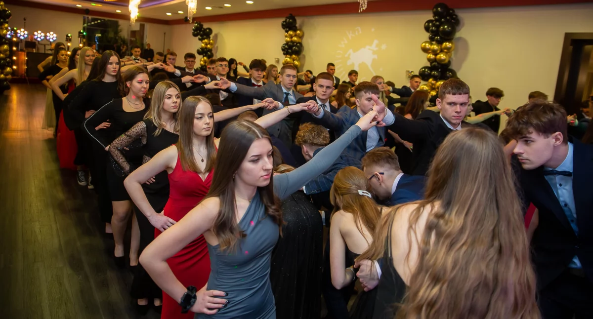 Studniówka Centrum Nauk Technicznych w Chojnicach (FOTOGALERIA) 