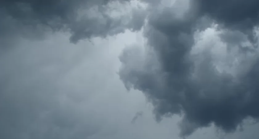 Cały dzień będzie padać. Do tego silny wiatr!