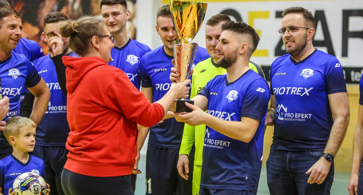 Pro Efekt Piotrex wygrywa Chojnicką Ligię Halową (FOTO) 