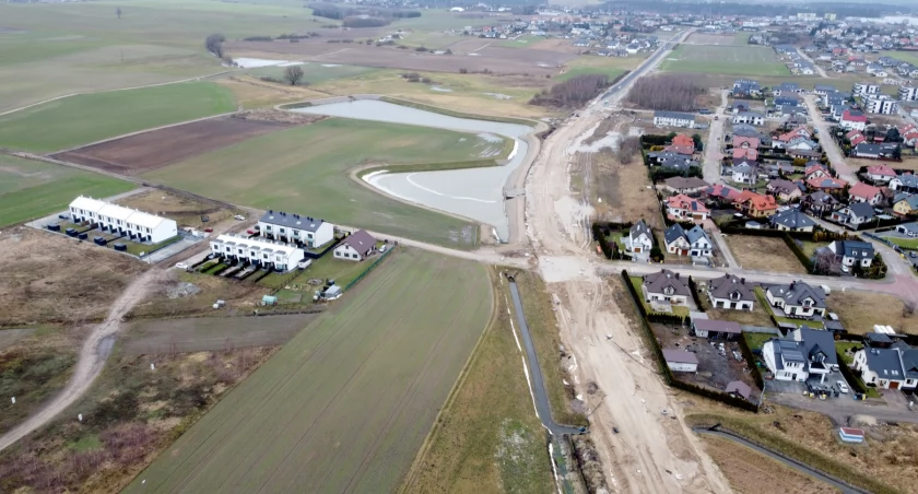 Co z przejściem w stronę Asnyka przez zachodnie obejście?