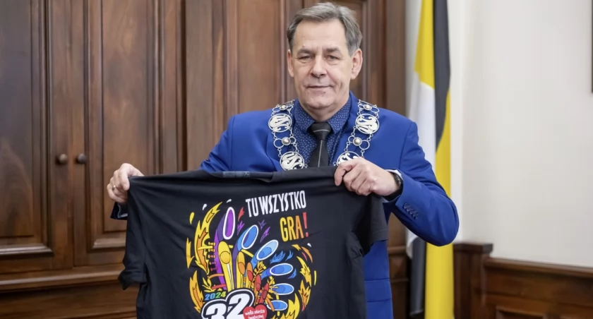 Burmistrz może udzielić ślubu w plenerze. Aukcja WOŚP