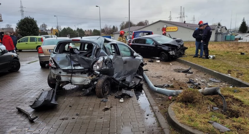 Chojnice, ulica Modra. Kierowca zasłabł i spowodował kolizję