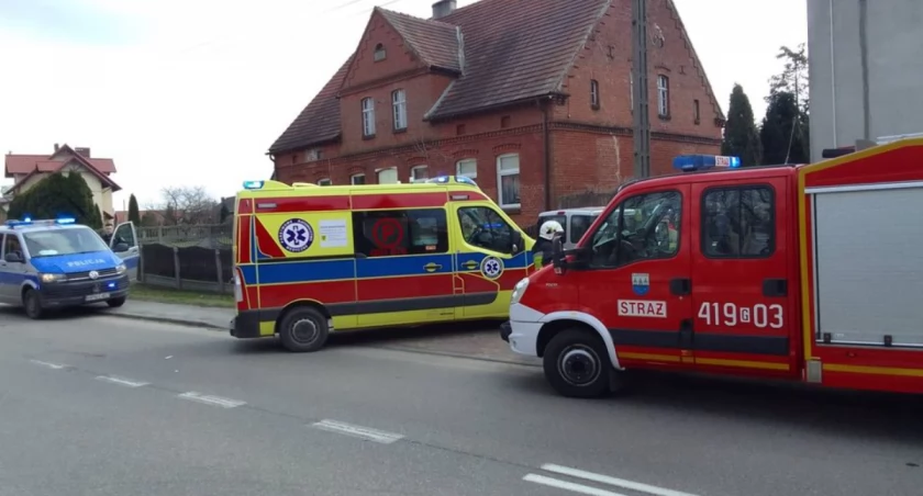 91-letni rowerzysta uderzył w samochód osobowy