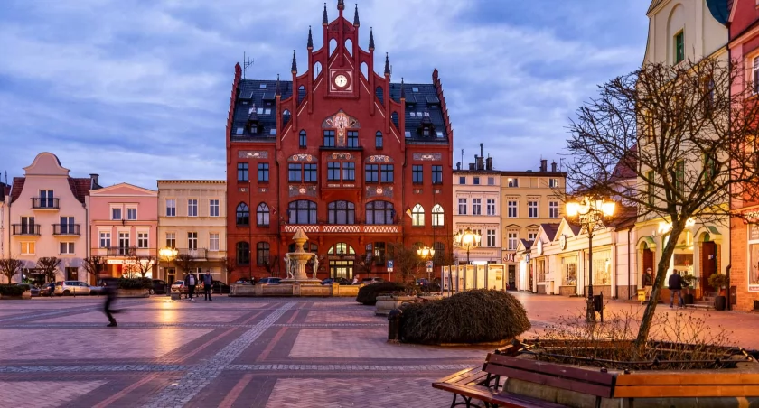 Idą święta. W jakich godzinach Jarmark Wielkanocny na chojnickim rynku?
