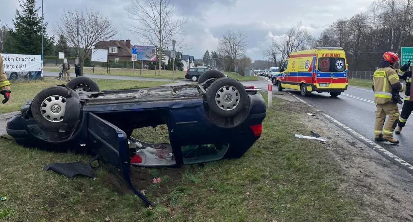 86-letni kierowca zabrany do szpitala. Kto był winny? AKTUALIZACJA
