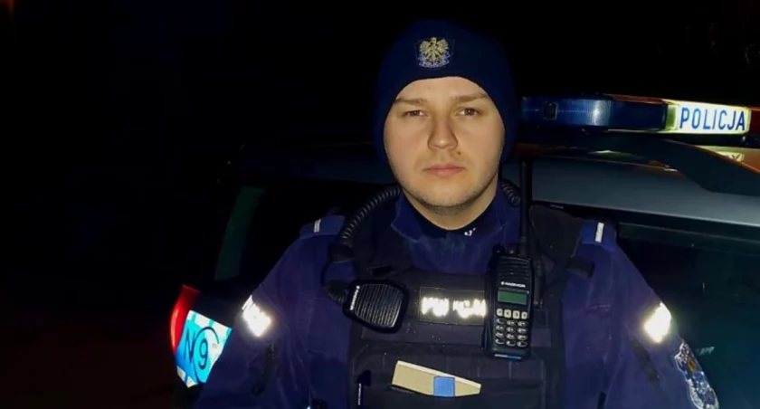 Policjant Filip Porębski ratuje życie starszemu mieszkańcowi Chojnic