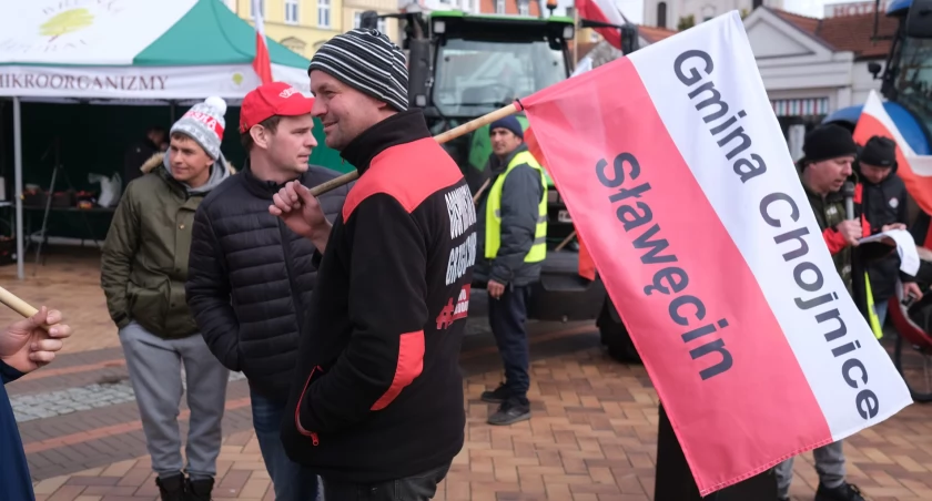Dzisiaj rolnicy stanęli na Starym Rynku w Chojnicach