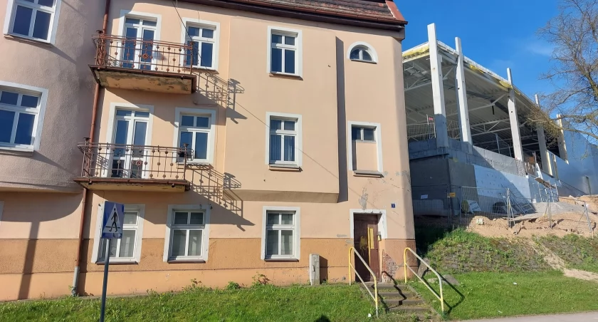 Co dalej z kamienicami przy rondzie Strzeleckim? Tuż obok wyrasta wielka galeria handlowa