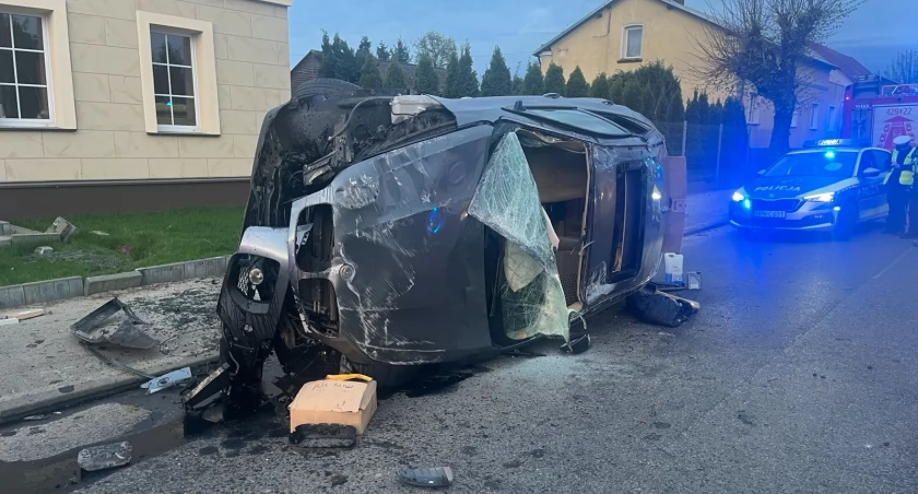 19 -letni kierowca jedynym uczestnikiem wypadku