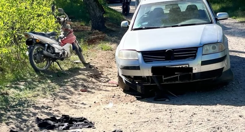 Trzynastoletni chłopiec trafił do szpitala po zderzeniu z samochodem osobowym