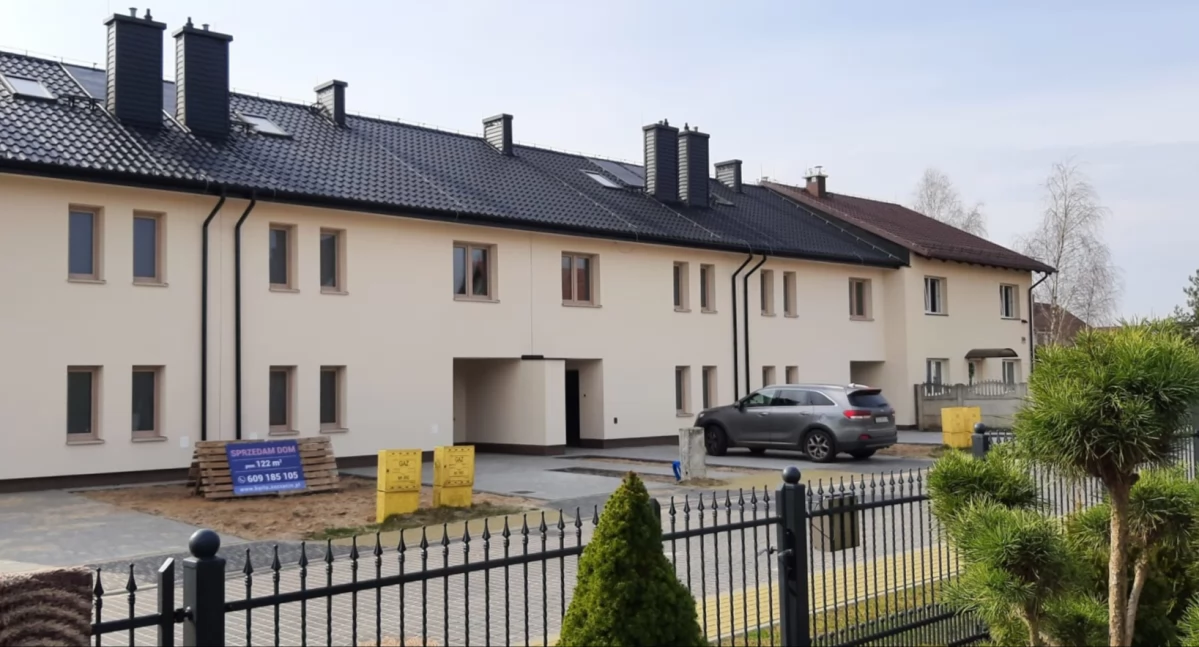 Czersk. Nowe domy w zabudowie szeregowej 