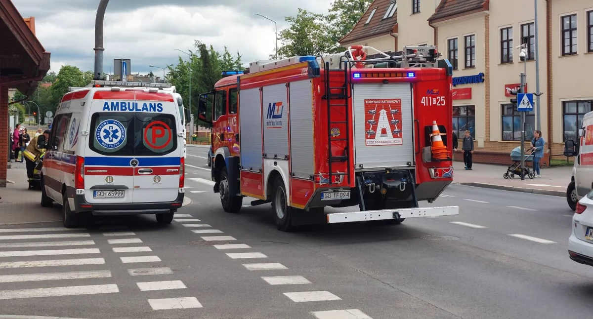 Potrącenie pieszej na Sukienników. Sygnalizator uległ awarii. Ciągle paliło się czerwone