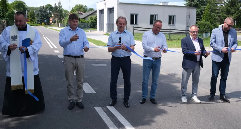 Droga poświęcona, jest bezpieczniej. Ogorzeliny liderem infrastruktury drogowej