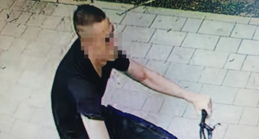Znasz tego mężczyznę? Jest podejrzany o kradzież roweru