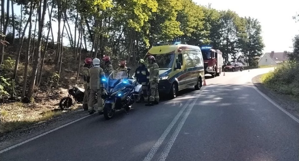 Wypadek motocyklisty na Drodze Wojewódzkiej 212 w Wolności