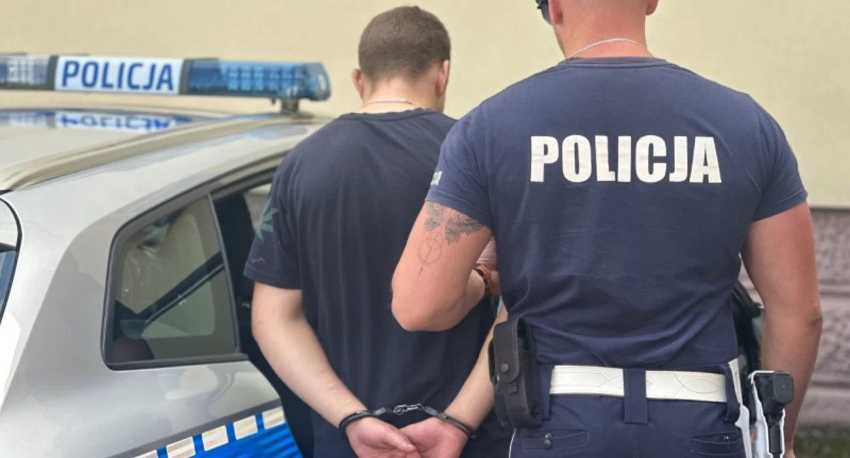 Policyjny pościg zakończony zatrzymaniem pijanego 22-latka