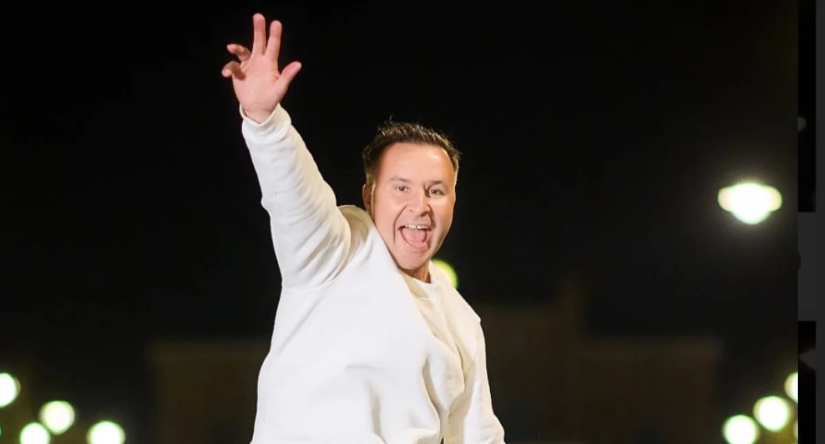Grzegorz Niemczyk spełnia swoje marzenie – premiera debiutanckiego teledysku „Głośniej radio”