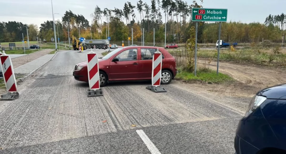Chwilowe problemy przy zjeździe z berlinki w stronę Krojant