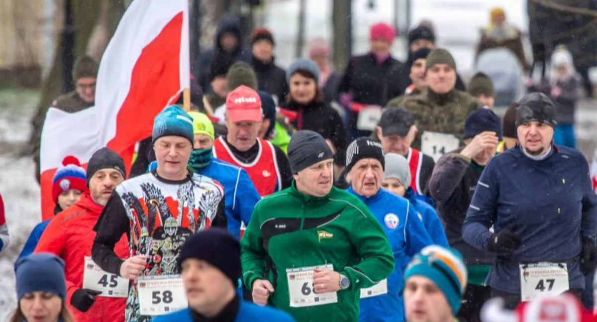 Bieg Niepodległości w Chojnicach – wspólne świętowanie w biegu przez Park Tysiąclecia