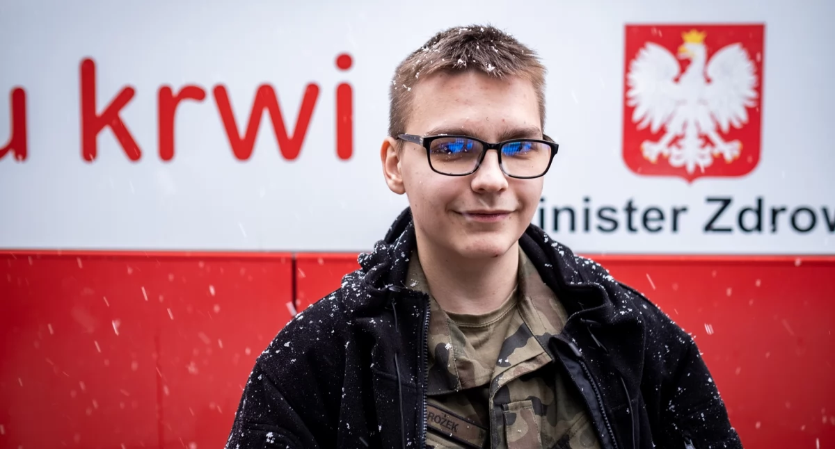 Czwartoklasista Bartosz Rożek oddał krew. Akcja w Szkole Technicznej im. Dywizjonu 303 
