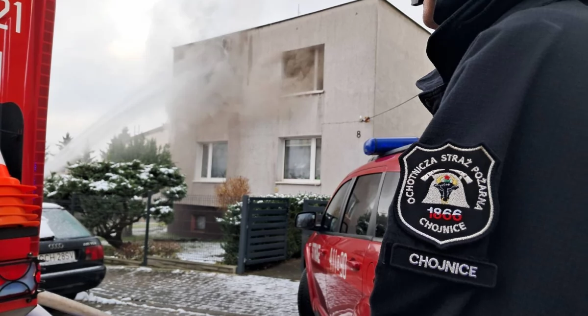 Pożar na Pietruszkowej: trzeba było ewakuować osobę z balkonu